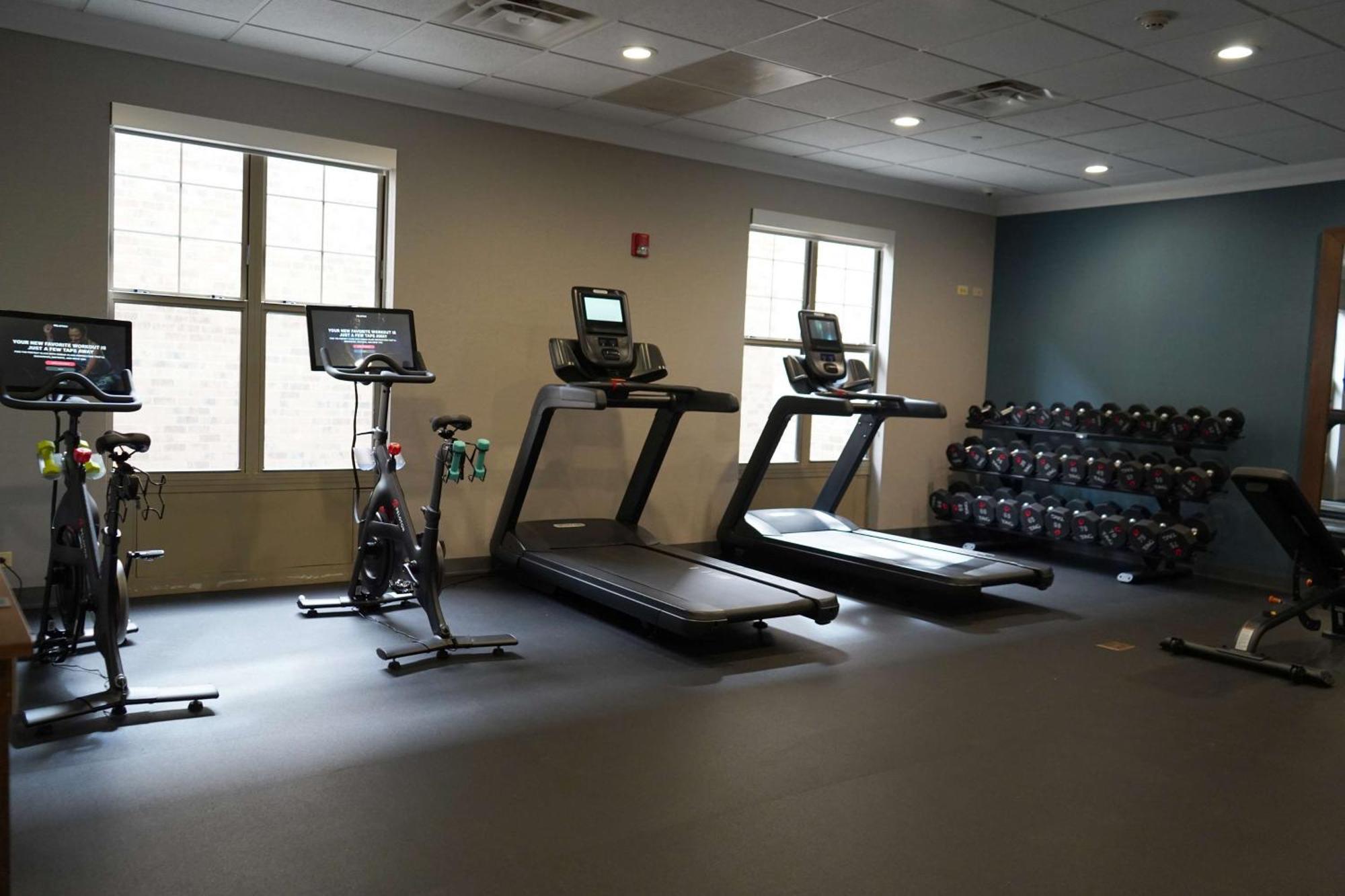 Hampton Inn & Suites Chicago/Орора Экстерьер фото