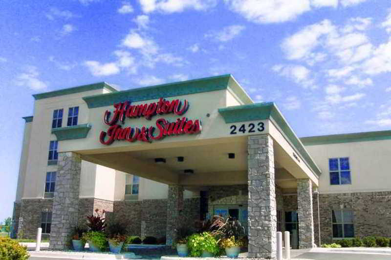 Hampton Inn & Suites Chicago/Орора Экстерьер фото